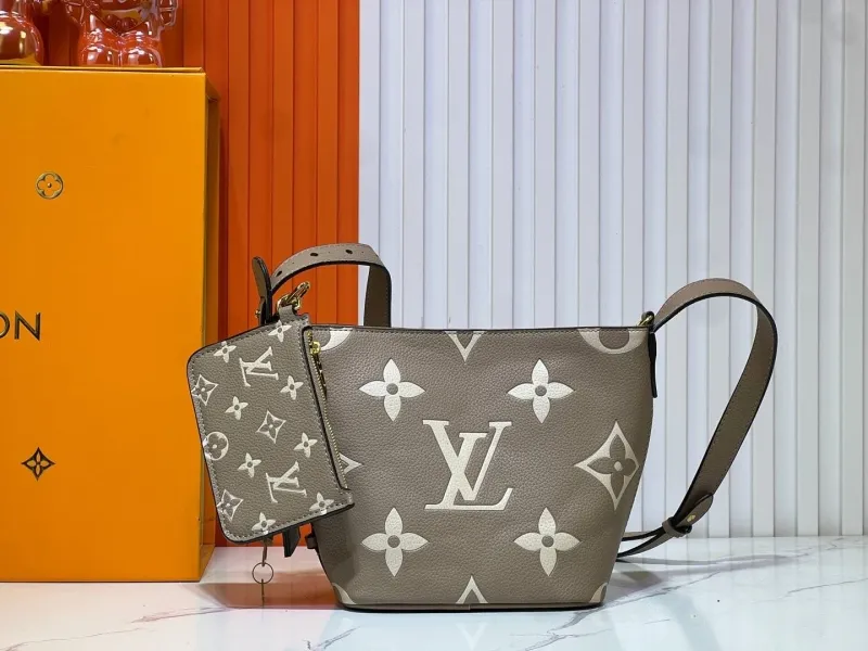 LV Bucket Bags-137