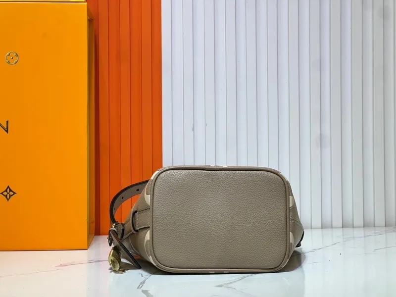 LV Bucket Bags-137 - Image 5