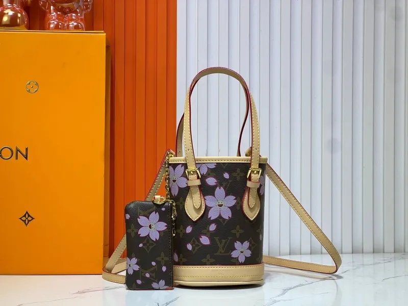 LV Bucket Bags-138