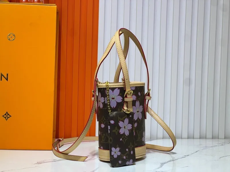 Alternative view of LV Bucket Bags-138