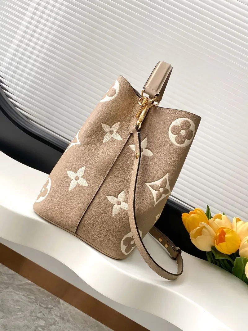 Alternative view of LV Bucket Bags-148