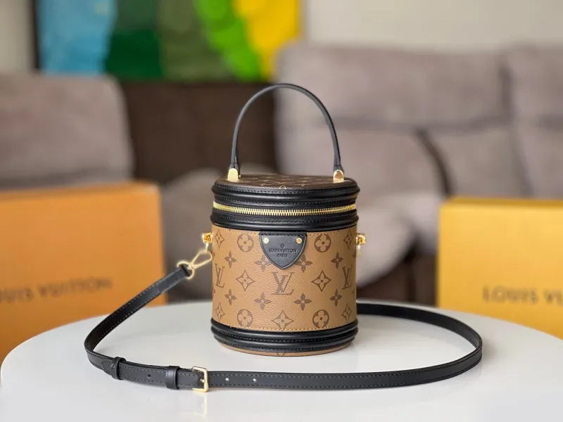 LV Bucket Bags-151