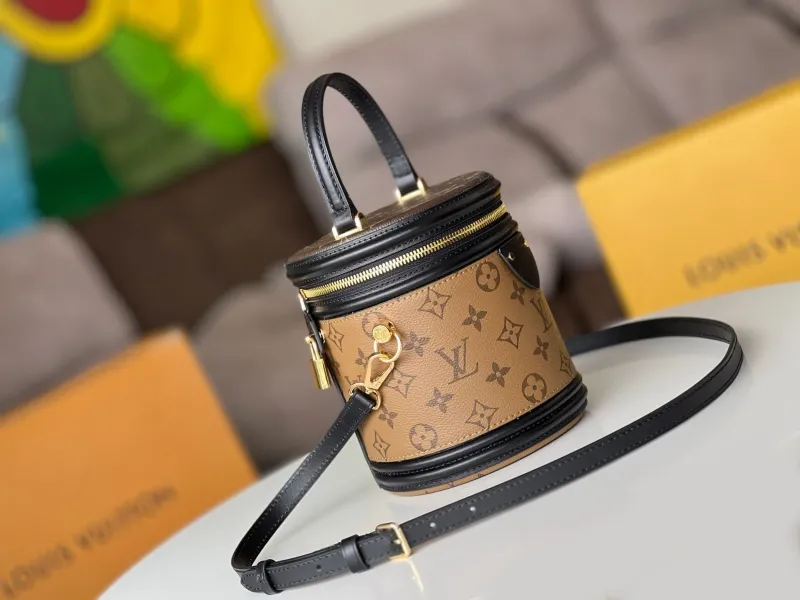 Alternative view of LV Bucket Bags-151