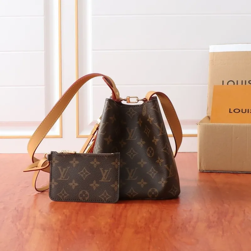 LV Bucket Bags-157
