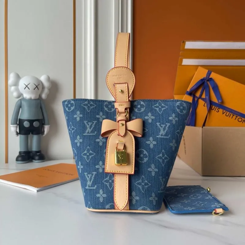 Alternative view of LV Bucket Bags-164