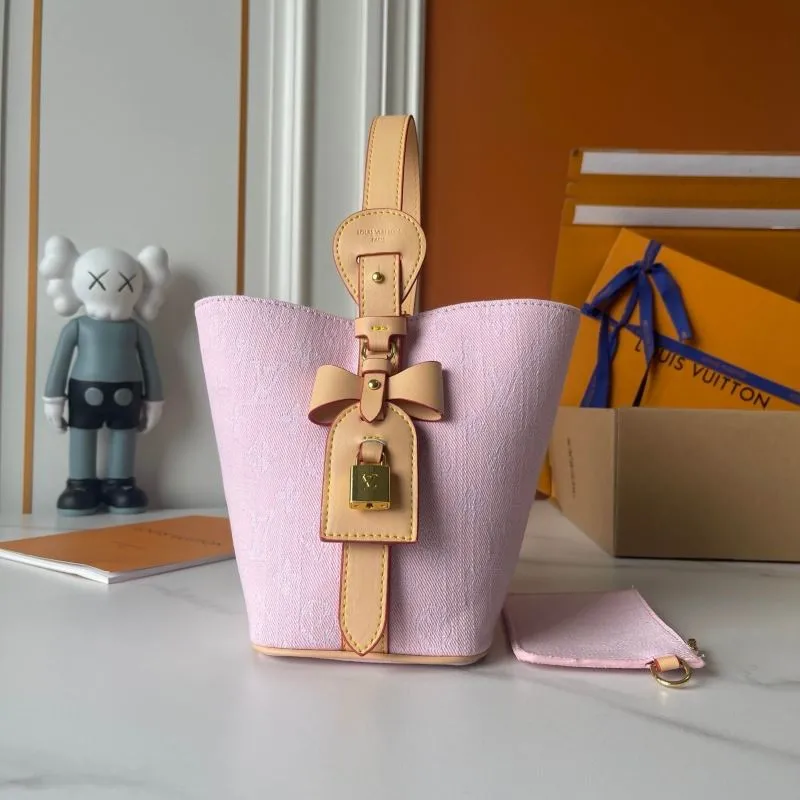 Alternative view of LV Bucket Bags-165