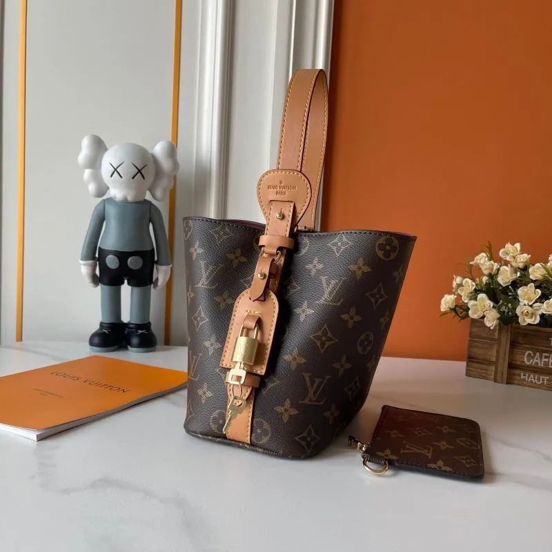 Alternative view of LV Bucket Bags-169