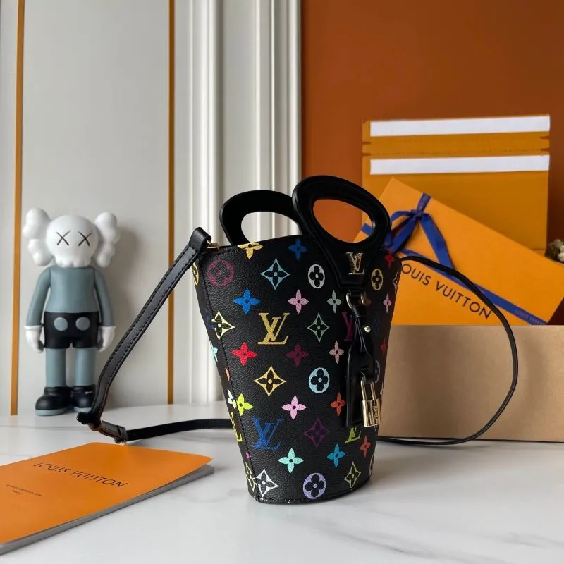 Alternative view of LV Bucket Bags-174