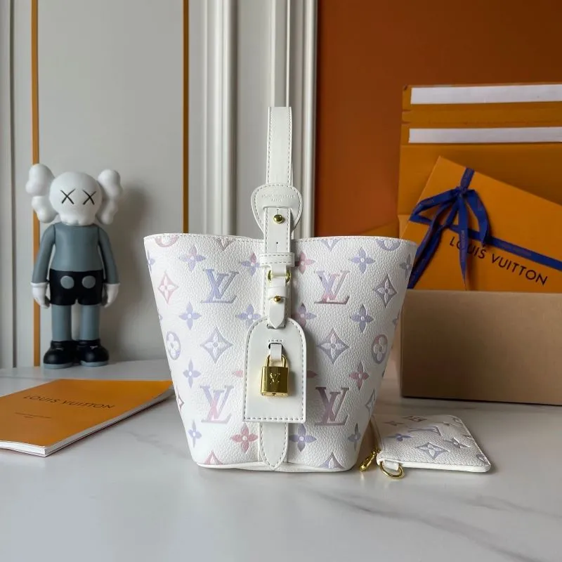 Alternative view of LV Bucket Bags-183