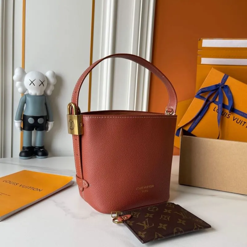 Alternative view of LV Bucket Bags-184