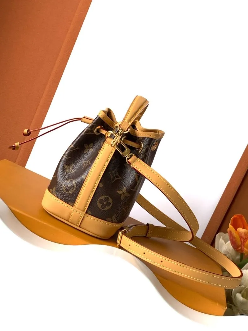 Alternative view of LV Bucket Bags-195