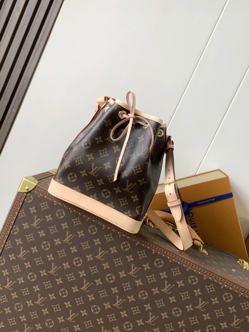 LV Bucket Bags-197