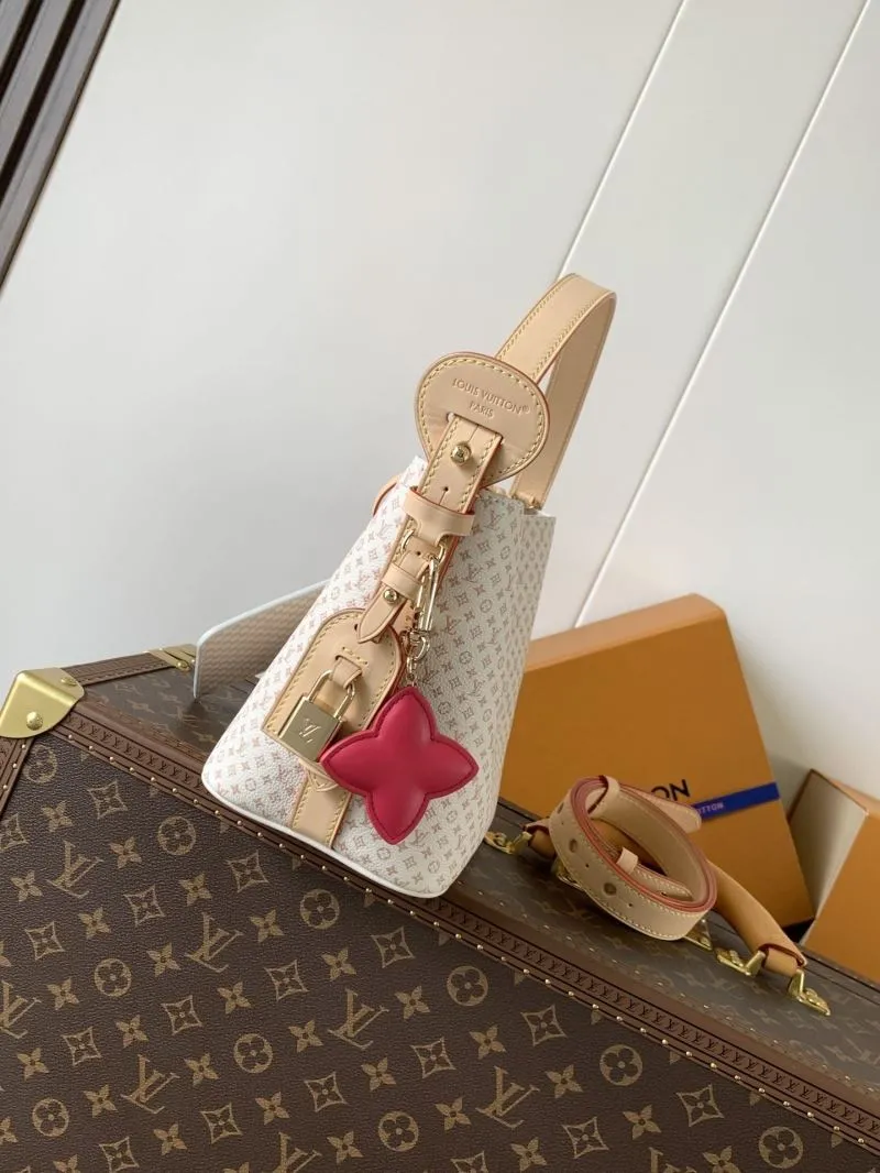 Alternative view of LV Bucket Bags-200