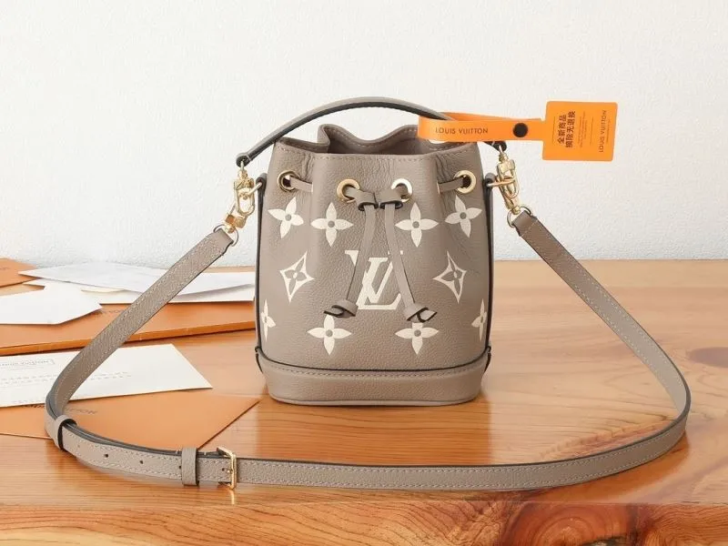 LV Bucket Bags-202