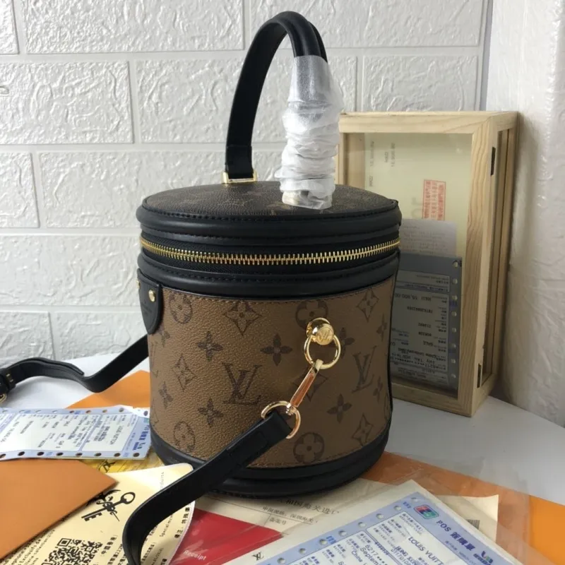 Alternative view of LV Bucket Bags-215