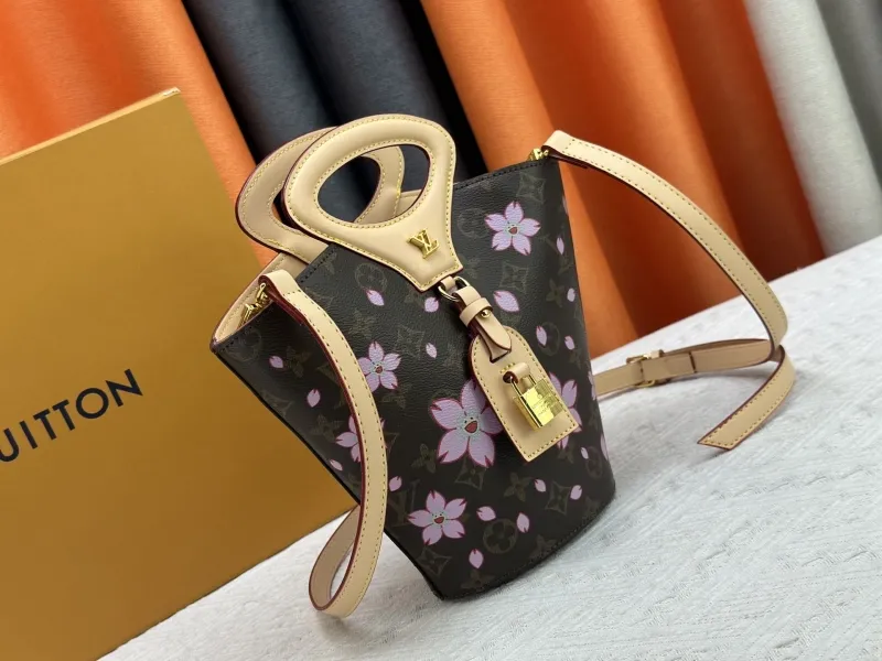 Alternative view of LV Bucket Bags-224