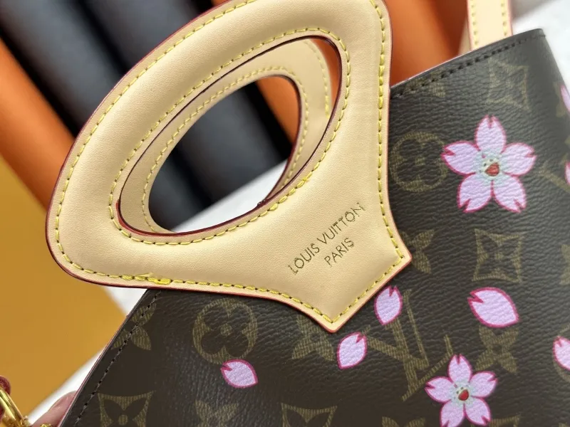 LV Bucket Bags-224 - Image 7