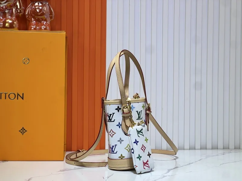 Alternative view of LV Bucket Bags-228