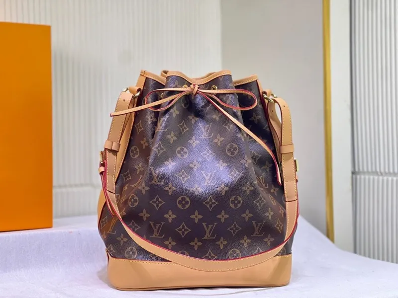 LV Bucket Bags-234
