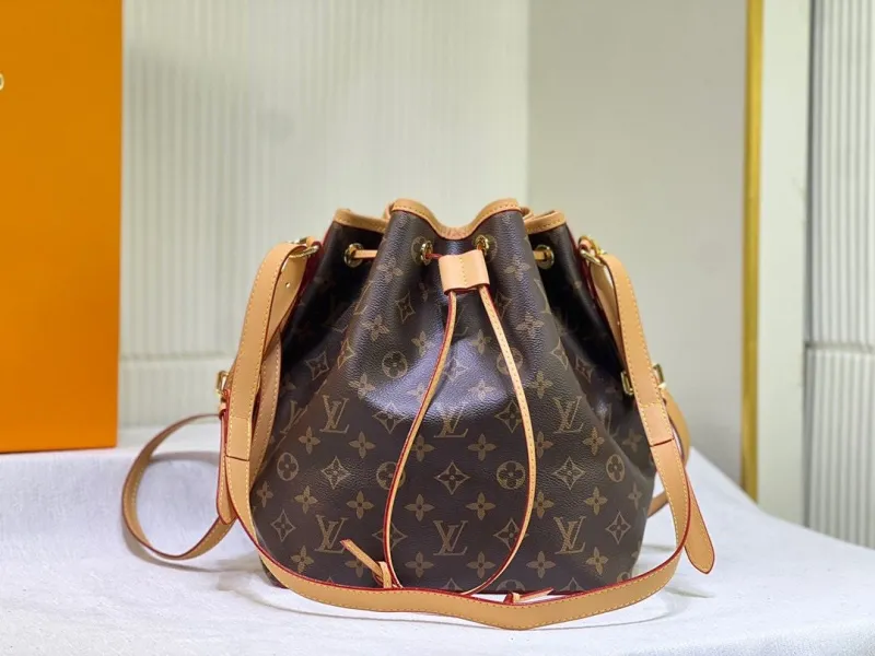 LV Bucket Bags-235