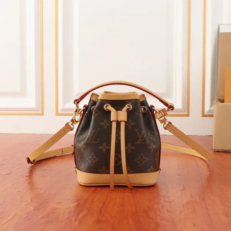LV Bucket Bags-247