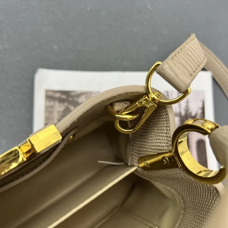 LV Capucines Bags-26 - Image 9