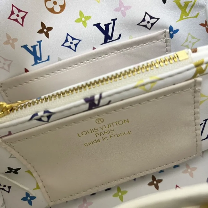 Alternative view of LV Capucines Bags-32