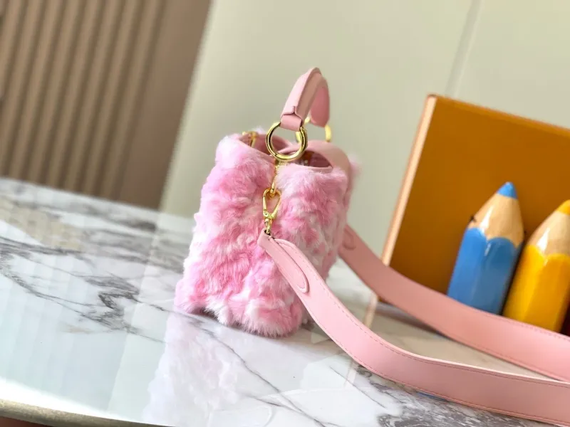 Alternative view of LV Capucines Bags-383