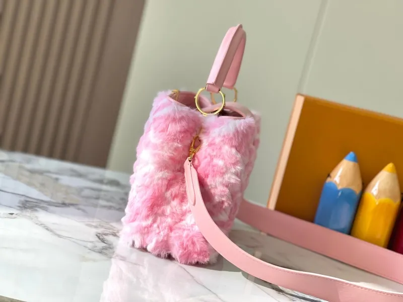 Alternative view of LV Capucines Bags-384