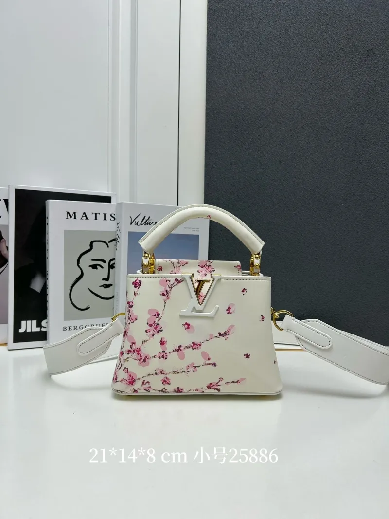 LV Capucines Bags-551
