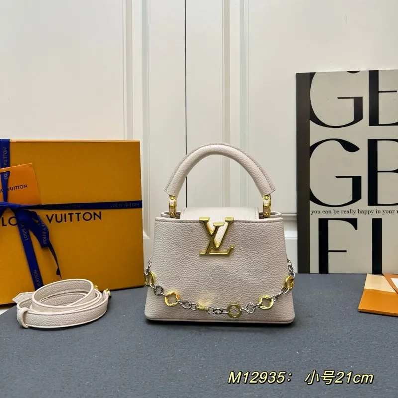 LV Capucines Bags-594