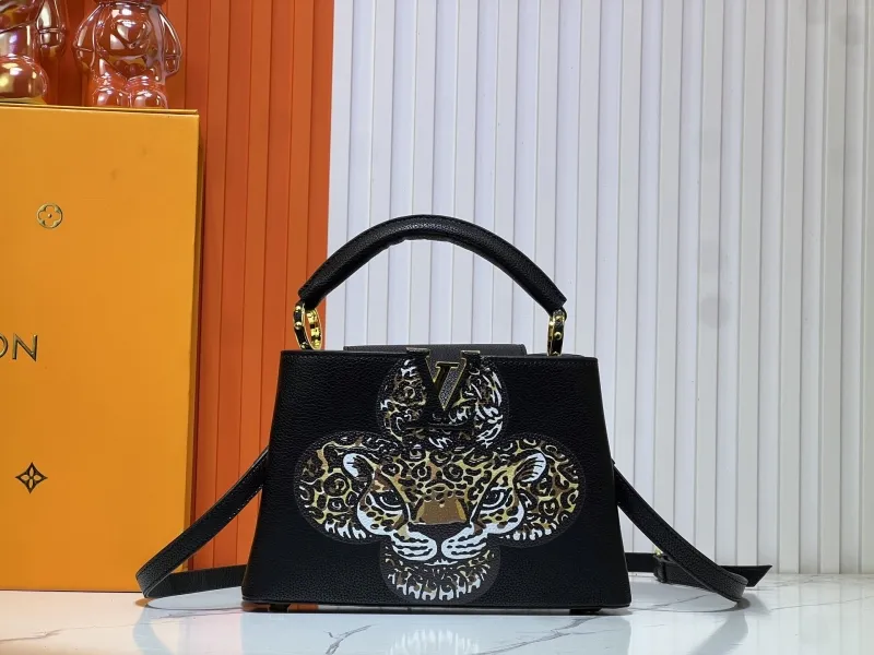 LV Capucines Bags-907