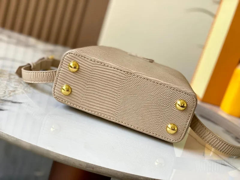 LV Capucines Bags-913 - Image 4