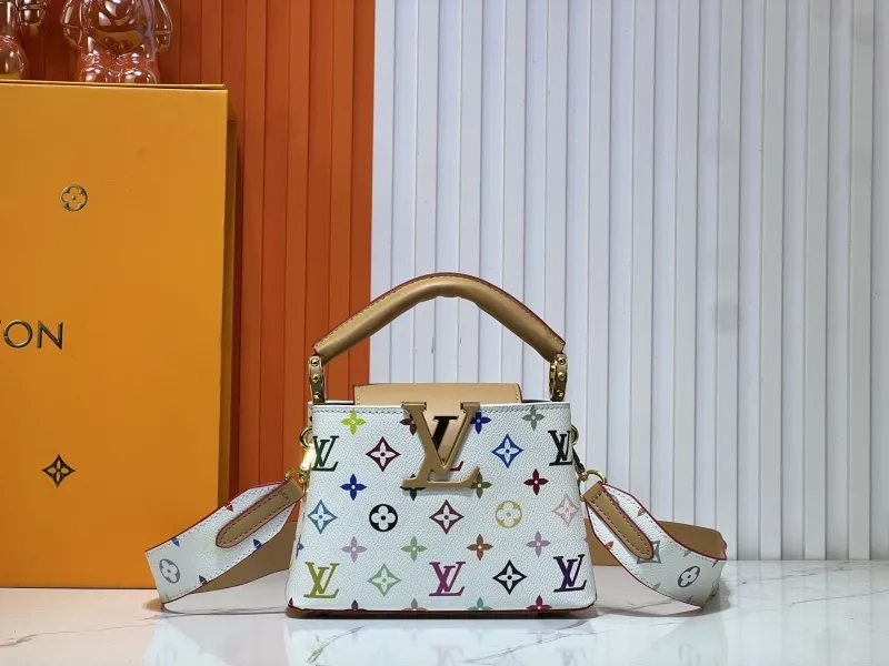 LV Capucines Bags-933