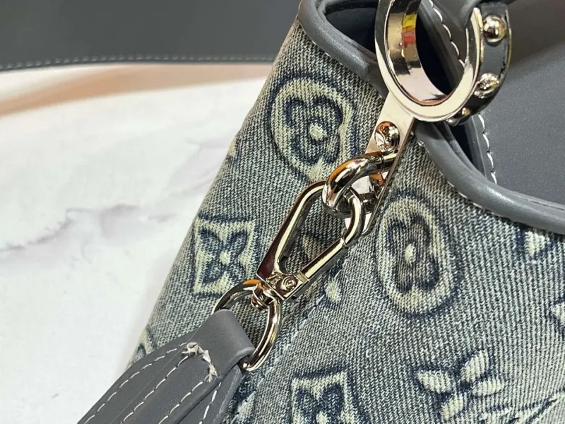 LV Capucines Bags-935 - Image 5