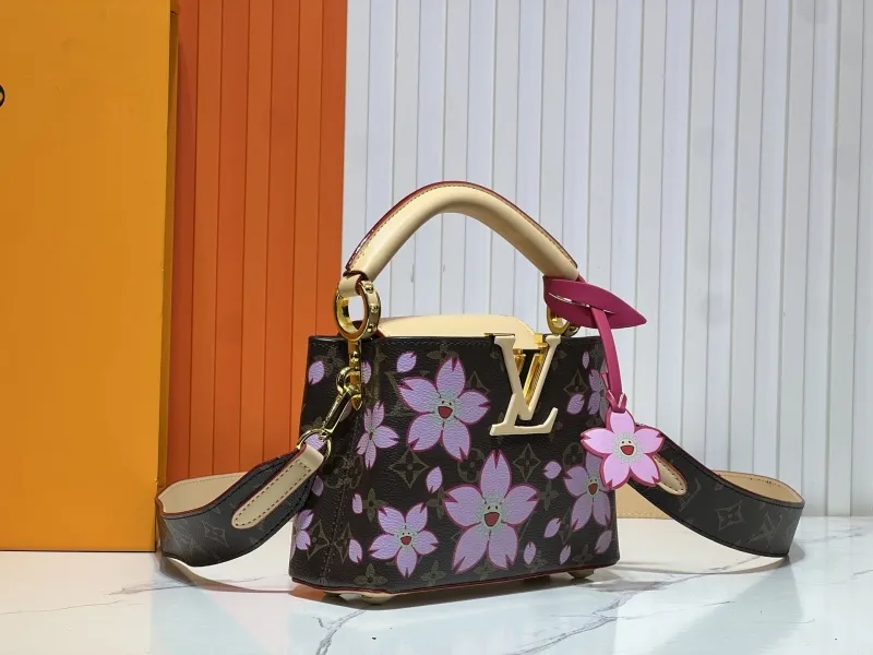 Alternative view of LV Capucines Bags-1022