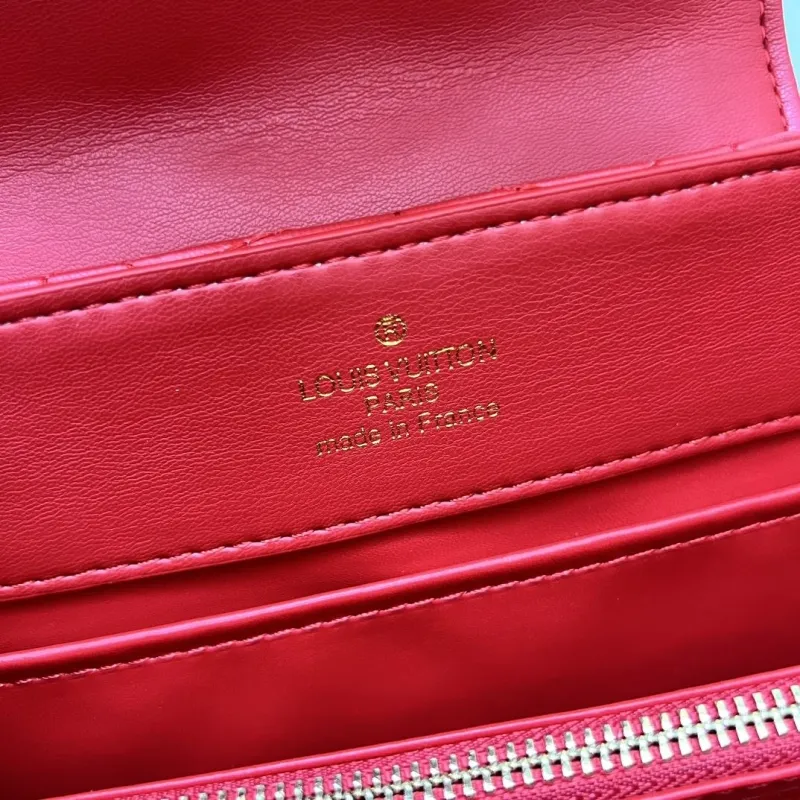 Alternative view of LV Capucines Bags-1039