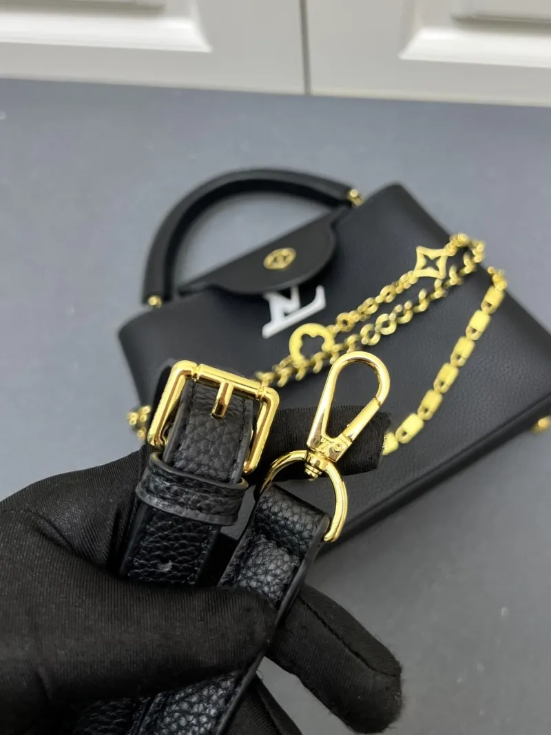 LV Capucines Bags-1086