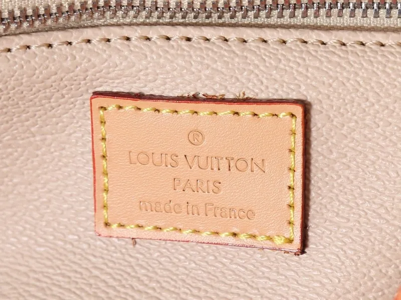 LV Cosmetic Bags-6 - Image 8