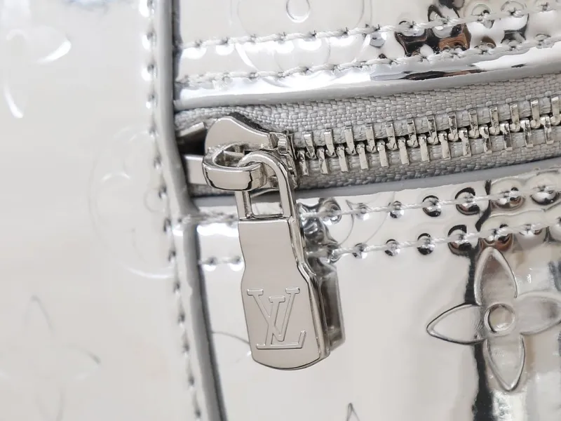 LV Cosmetic Bags-11 - Image 7