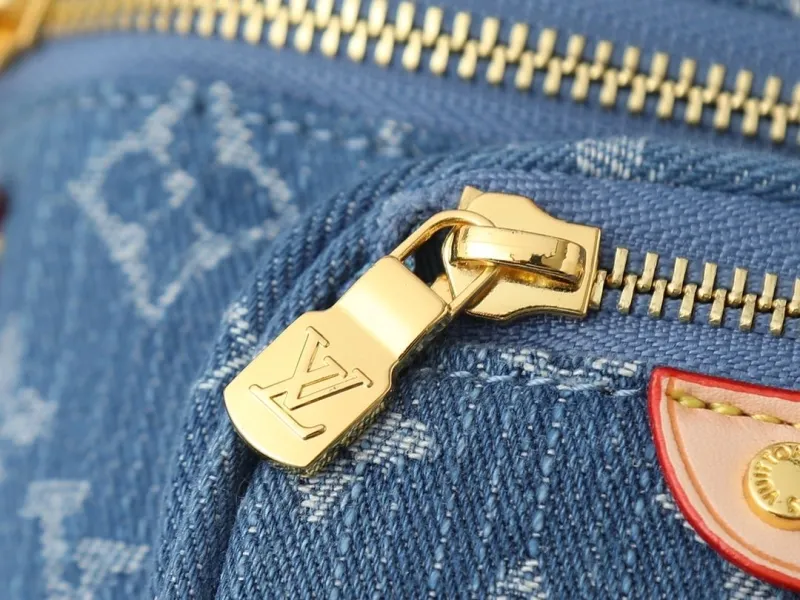 LV Cosmetic Bags-12 - Image 7