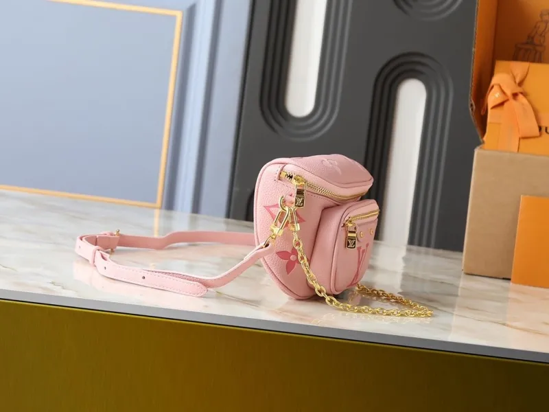 Alternative view of LV Cosmetic Bags-20