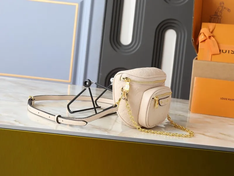 Alternative view of LV Cosmetic Bags-22