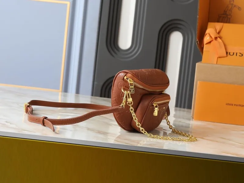 Alternative view of LV Cosmetic Bags-25