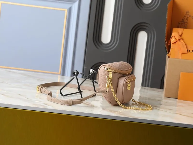 Alternative view of LV Cosmetic Bags-26