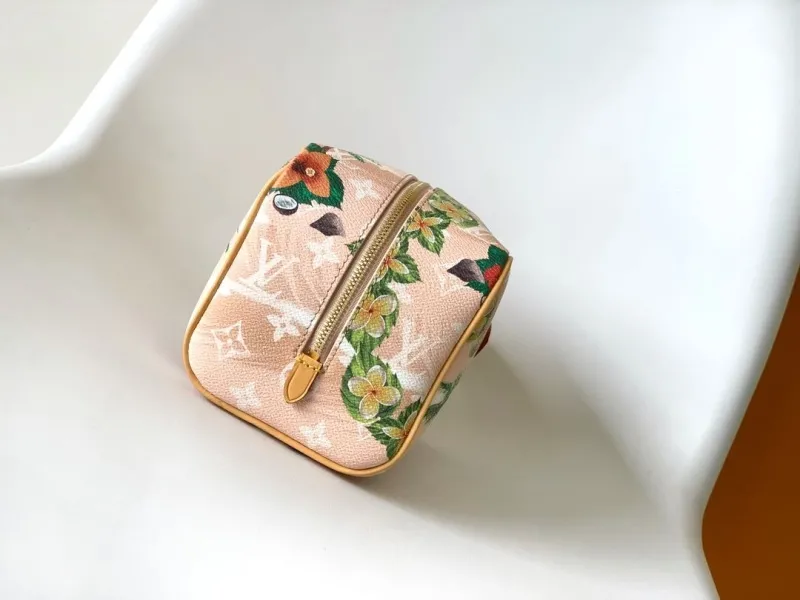 Alternative view of LV Cosmetic Bags-38