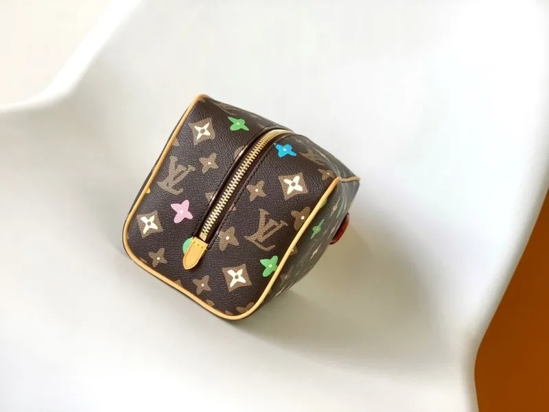 Alternative view of LV Cosmetic Bags-39
