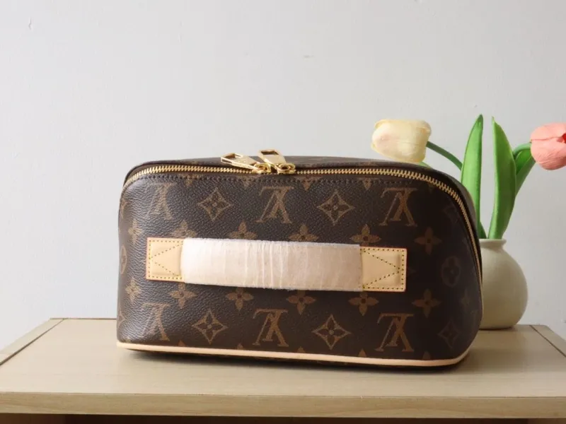 LV Cosmetic Bags-61 - Image 3