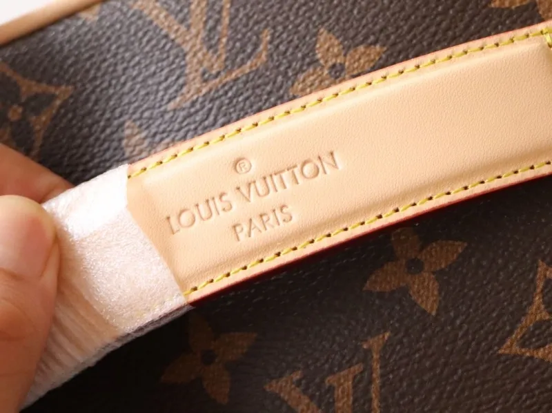 LV Cosmetic Bags-61 - Image 6