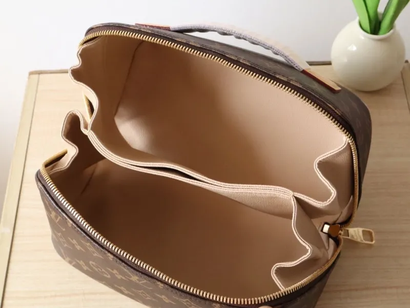 LV Cosmetic Bags-61 - Image 7